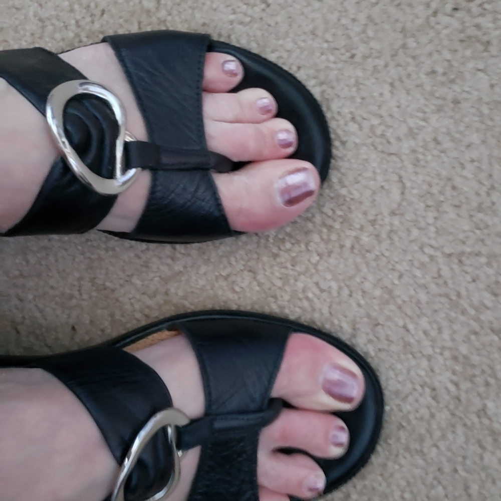 Clark's sandals size 9m